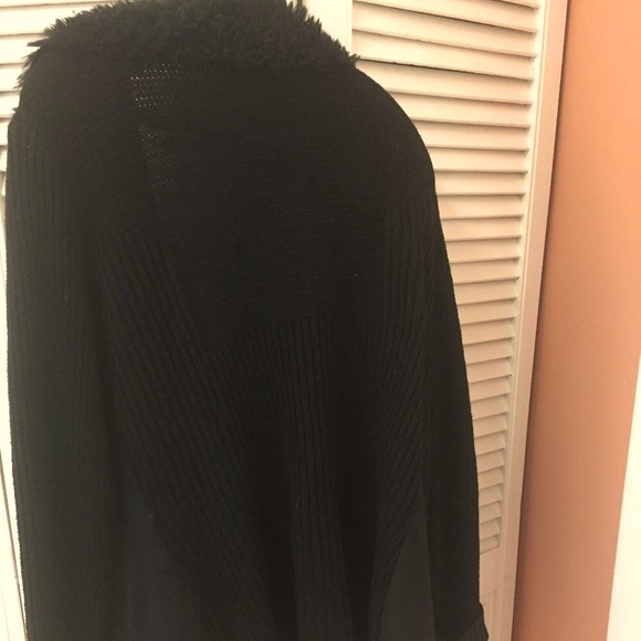 Unique black sweater coat - Picture 4 of 4